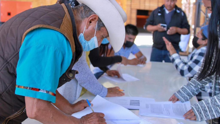 Continúa acreditación de autoridades municipales en la entidad oaxaqueña