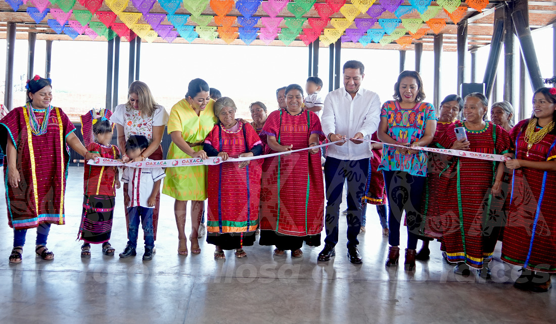 Inaugura Sectur Oaxaca Expo Venta Artesanal del pueblo Triqui