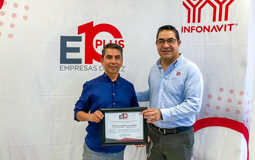 Recibe IFPA distintivo Empresa de Diez por el Infonavit