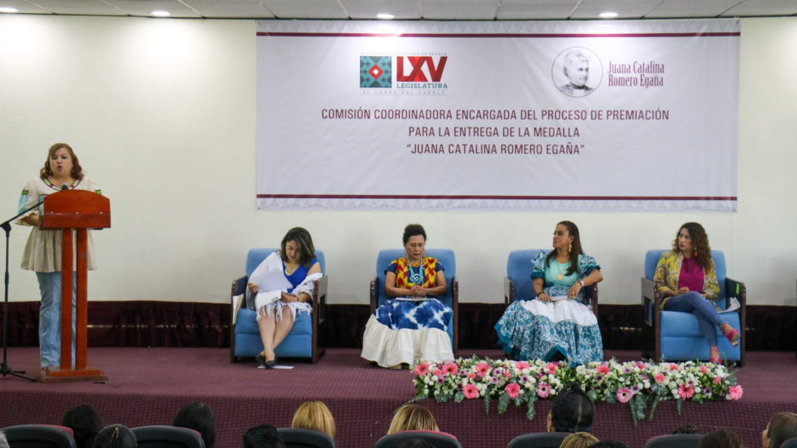 Congreso entrega  Medalla “Juana Catalina Romero Egaña” a mujeres oaxaqueñas