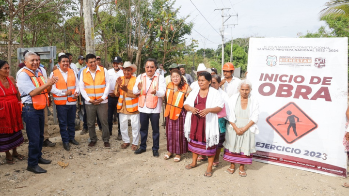 Inicia Salomón Jara pavimentación del camino a Santa María Jicaltepec con inversión de 17.6 mdp