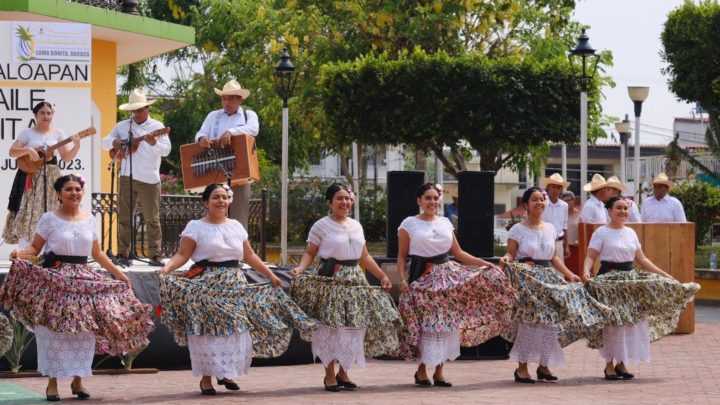 Realizan últimas evaluaciones para elegir delegaciones que participarán en la Guelaguetza 2023