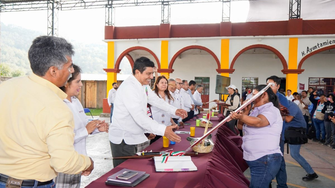 Refrenda Gobierno de Oaxaca compromiso con municipios de la Mixteca