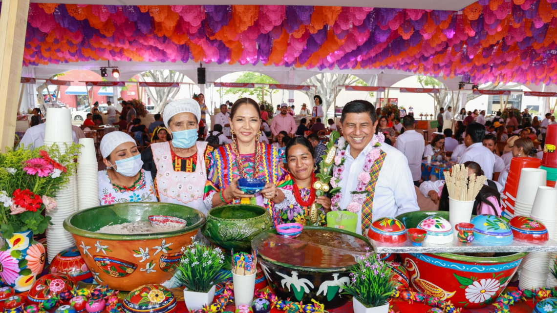 Gastronomía oaxaqueña, motivo de orgullo que se comparte en la Guelaguetza: Salomón Jara