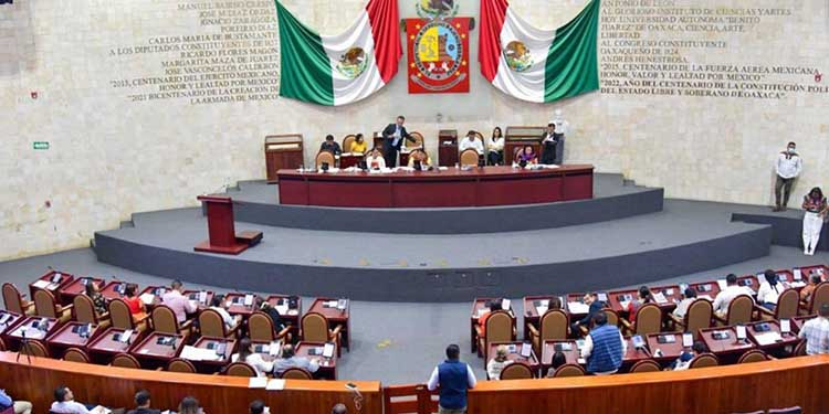 El gobierno de Oaxaca viola la Constitución