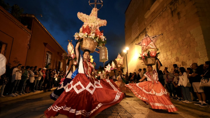 Gran éxito en el Tercer Convite de la Guelaguetza 2023; miles de personas disfrutan de los bailes de 7 delegaciones