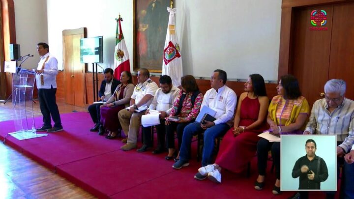 Conferencia prensa del Gobernador Salomón Jara desde Palacio de Gobierno  7/08/23