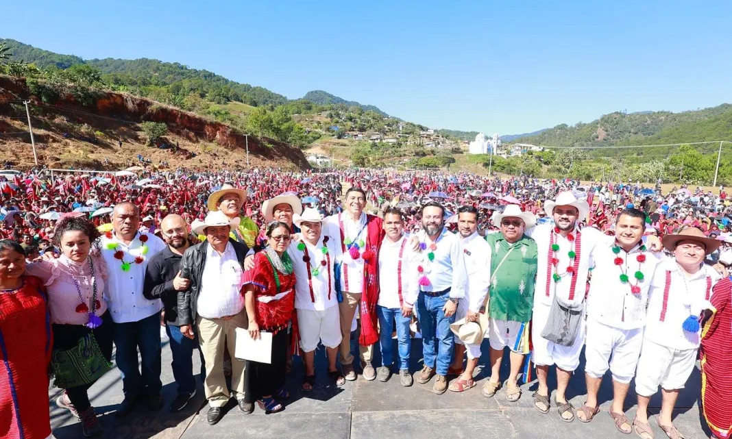 Amapola regada con la sangre triqui, tráfico de armas y niñas