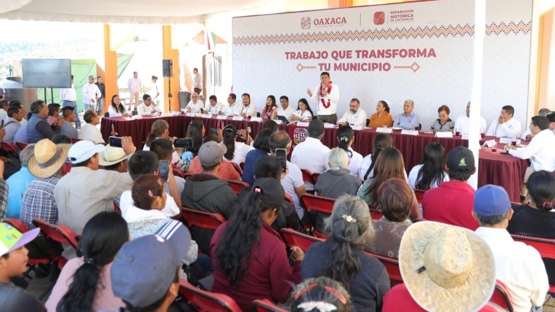 Impulsa Jara Cruz construcción de caminos y el campo en Coxcaltepec Cántaros