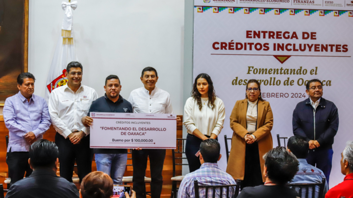 Con Créditos Incluyentes beneficia Gobierno del Estado a personas emprendedoras y con actividades económicas