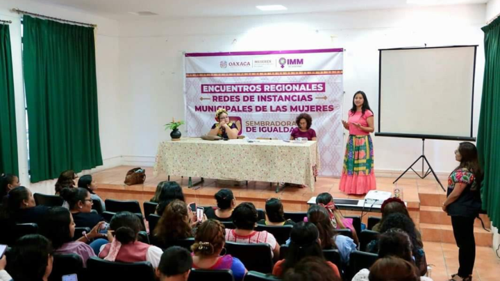 Fortalecen acciones de prevención y erradicación de violencias de género en Juchitán