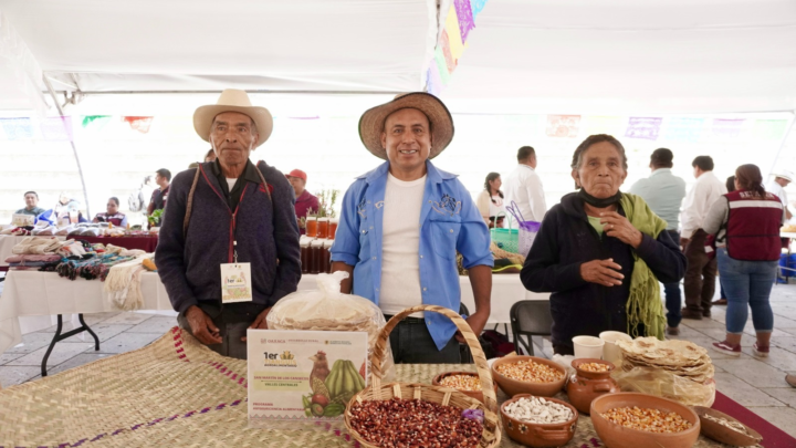 Fomenta Sefader consumo local con Primer Tianguis Agroalimentario en Oaxaca